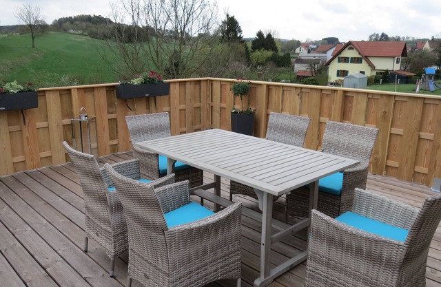 Sun terrace with great views, relaxation at the edge of Eggegebirge