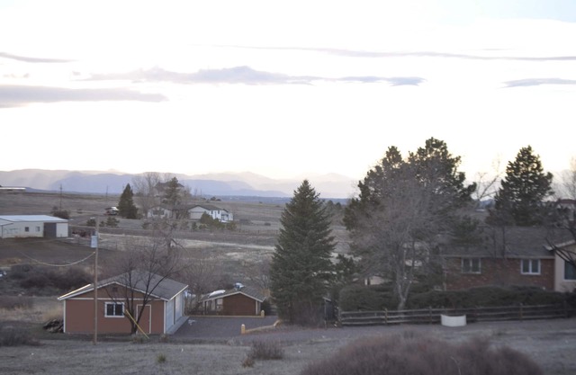 Sundance on the prairie. Light &open 2bdrm walkout basement apt w/mountain views