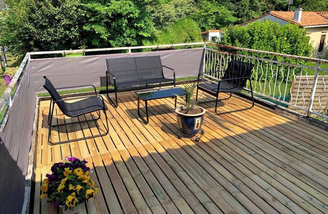Sunny apartment 12 minutes from the beach
