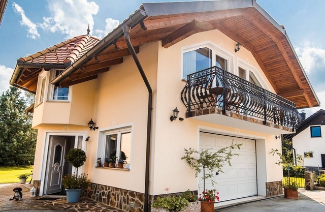 Sunny and Comfortable Apartment with Terrace and Garden - Two Bedroom Apartment with Terrace