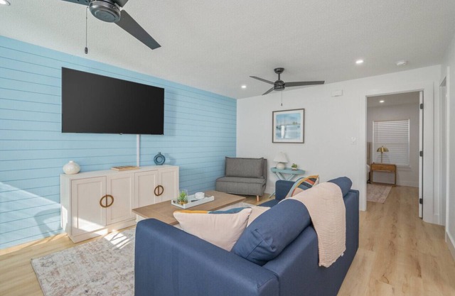 Sunny Haven #623: 1BR Townhome in Fort Walton