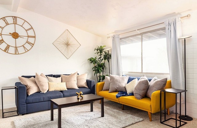 Sunny Modern 2BR Townhome in Tucson | Laundry