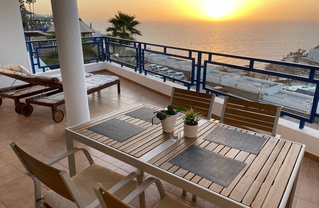 Sunny Modern apartment - Sea View and beach access