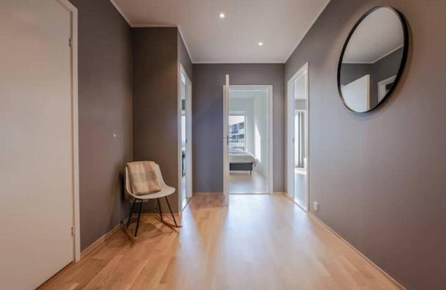 Sunny penthouse - central and close to the airport