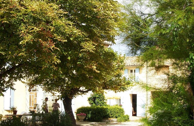 Sunny Provence Home with Terrace