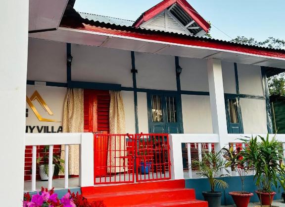 Sunny Villa