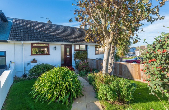 Sunnynook, yards from the coastpath & beaches