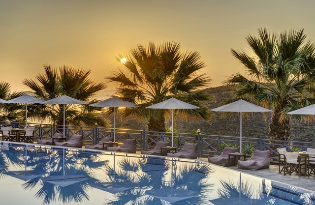 Sunrise Beach Suites