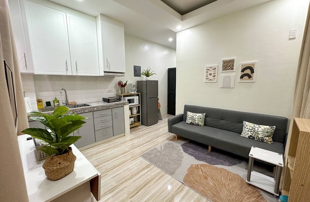 Sunrise Suite Condo Style Stay (2BR with roof deck access)