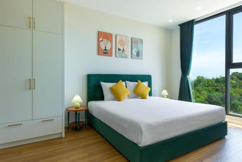 Sunset Apartment- Seaview Hillside with Pool & Firework