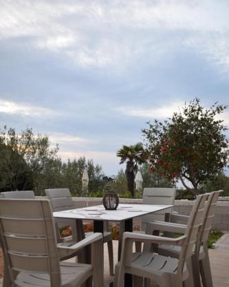 Sunset Cottage 1