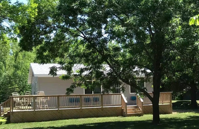 Sunset Grove Cottage on Lake Traverse