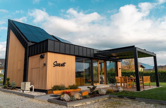 Sunset Holiday Home with Hot tub and terrace