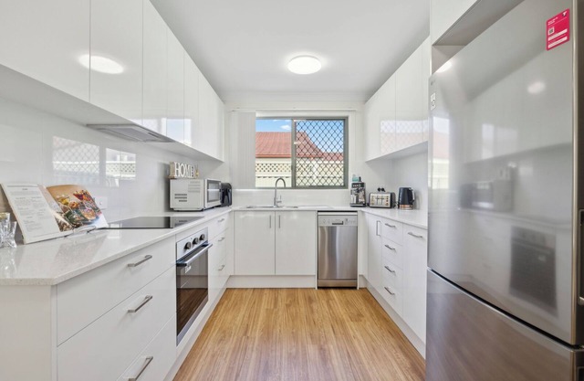 Sunset Palms & Studio Family & Pet-Friendly Coastal Retreat