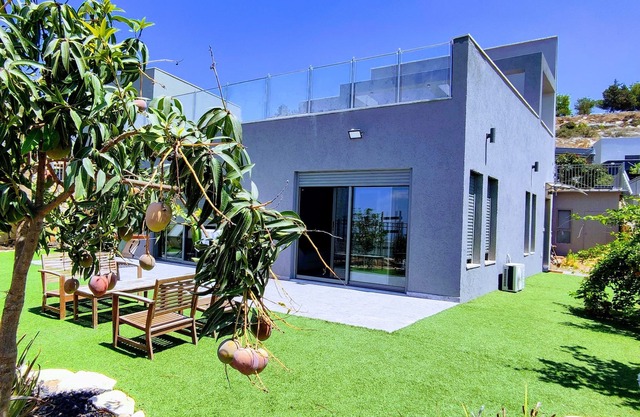 Sunset Villa Unit with Garden in a quite neighborhood