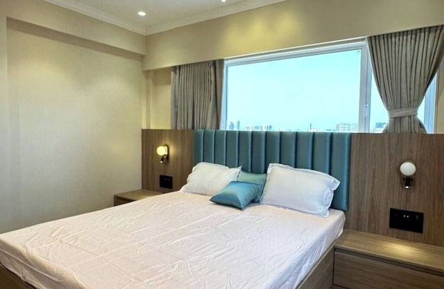 Sunshine B : A Cozy Apartment nPremium Service Apartments, Khar - Bandra