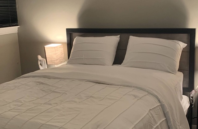 SUNSHINY SPACIOUS 3 BEDROOM 2 BATHROOM CONDO WITH ATTACHED ROOFTOP PATIO