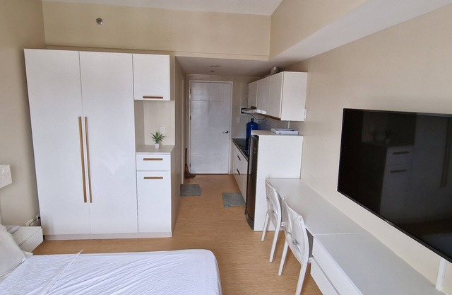 Sunvida Condo Unit for Rent