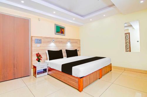 Super Hotel O Grand Governorpet