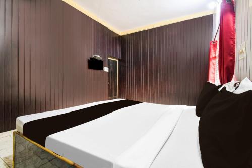 Super Hotel Supreet Inn