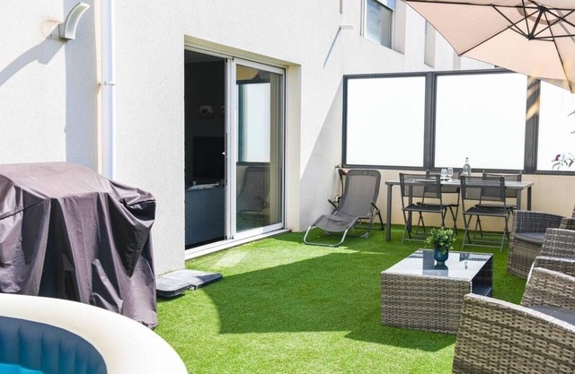 Superb apartments with private garage, terrace and swimming pool