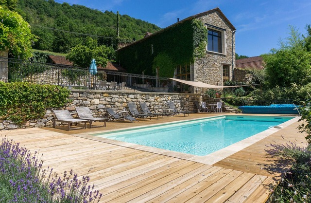 Superb barn in the Lot valley