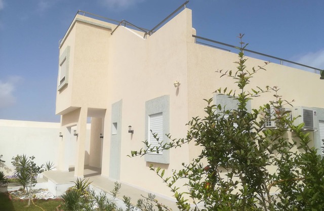 Superb villa near the sea