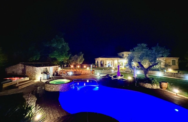 Superb VILLA standing SPA south ardèche cave bridge of arc nearby