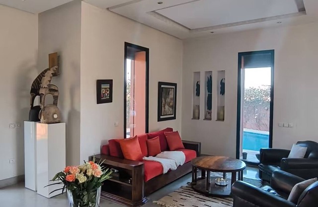 Superb villa with private swimming pool, children's cabin