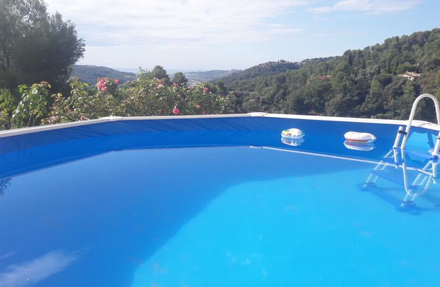Superbe 3P dans villa avec vue mer et collines