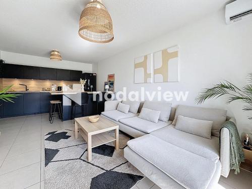 Superbe Appart 2ch, clim, terrasse, pkg, wifi, tv