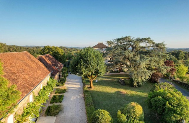 Superbe gîte avec vue sur les vignes, dans le parc d'un manoir du 18ème siècle