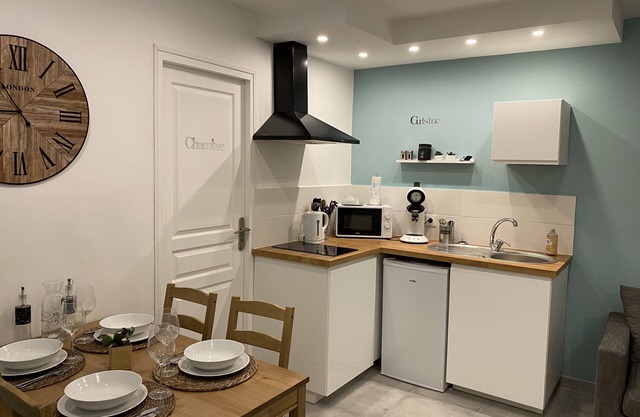 Superbe Logement Entierement Renové