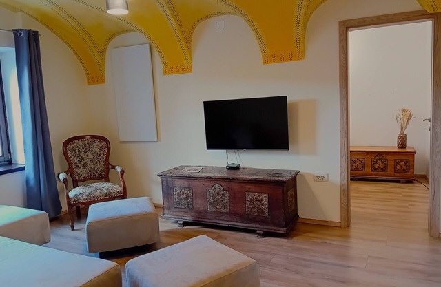 Superior One Bedroom Apartment