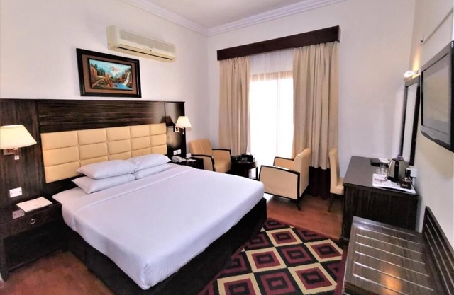 Superior Room Near To Burj Al Nahar Mosque Dubai