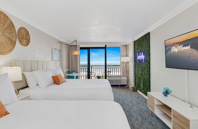 Surf Pavilion by StayMareni - Neon 2 Queen Beds Suite