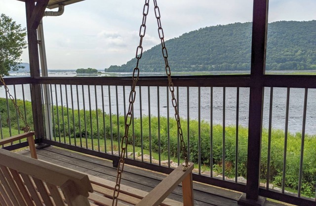Susquehanna River Front luxury home