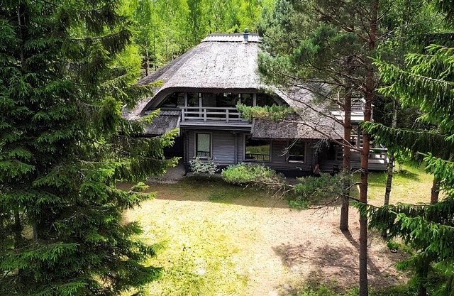 Svilpji Lakeside Forest House