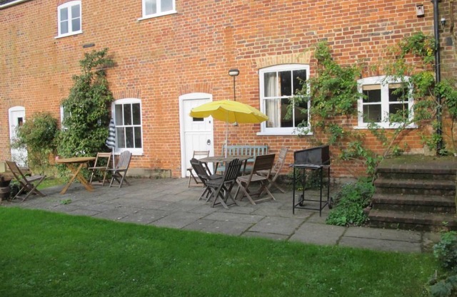 Swallows Cottage - space for everyone to relax & unwind