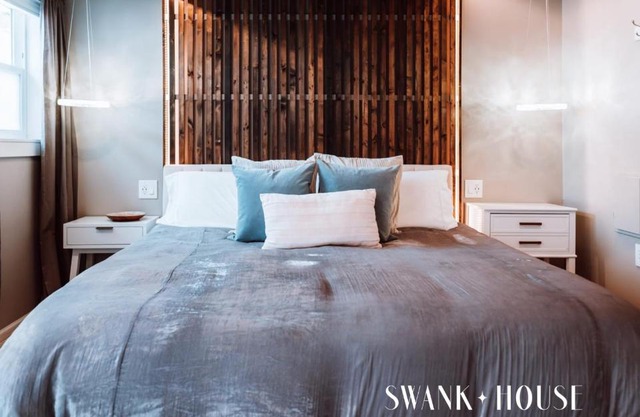 Swank House- Downtown Suite-Pet Friendly