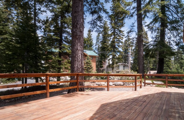 Sweet Chambers cabin with full access to, pool,bch tennis, walk 2 beach