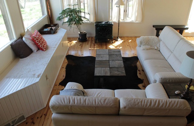 Sweet Hills Farm Guesthouse: A Rural Retreat Minutes from Town