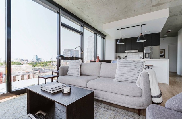 Sweet West Loop 2BR w/Rooftop, Spa, Pool & Gym, by Blueground