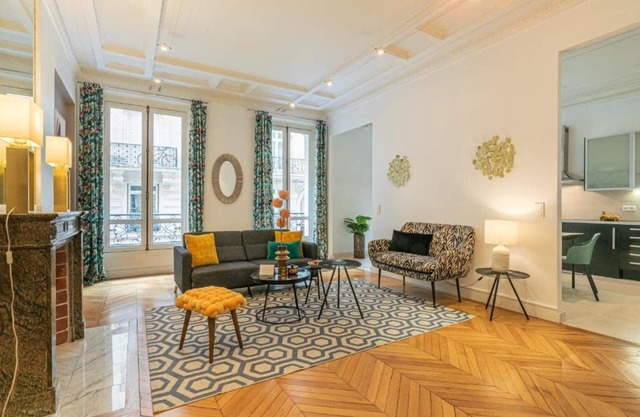 Sweett | Cerisoles - Two Bedroom Apartment, Sleeps 6