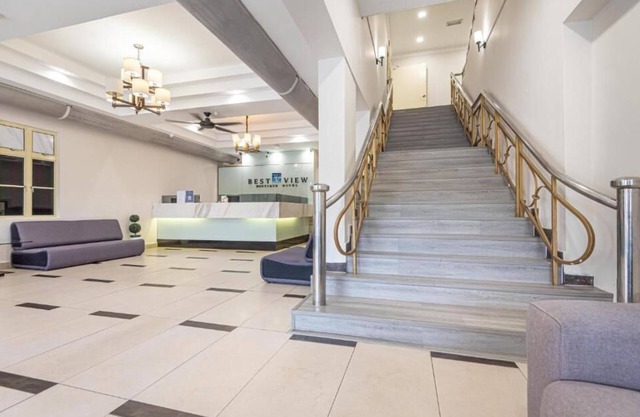 Swing & Pillows at USJ Taipan