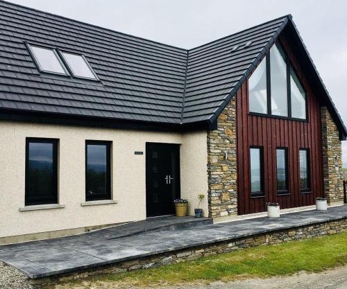 Switha - Luxury home in Stromness, Orkney with outstanding views and hot tub