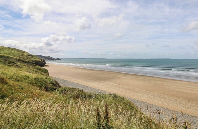 SWN Y DON, family friendly, country holiday cottage in Solva