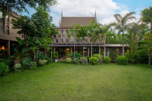 Syama Residence and Café