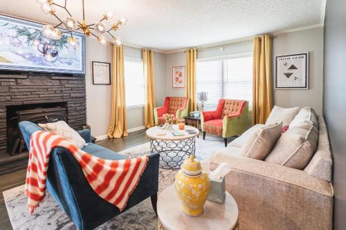 T-Town Bougie Trendy and Fun! 4 Beds blocks from Expo!