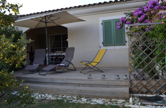 T2 apartment with private garden at 2.5 k from Saint Florent